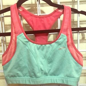 Brooks Versatile Sports Bra